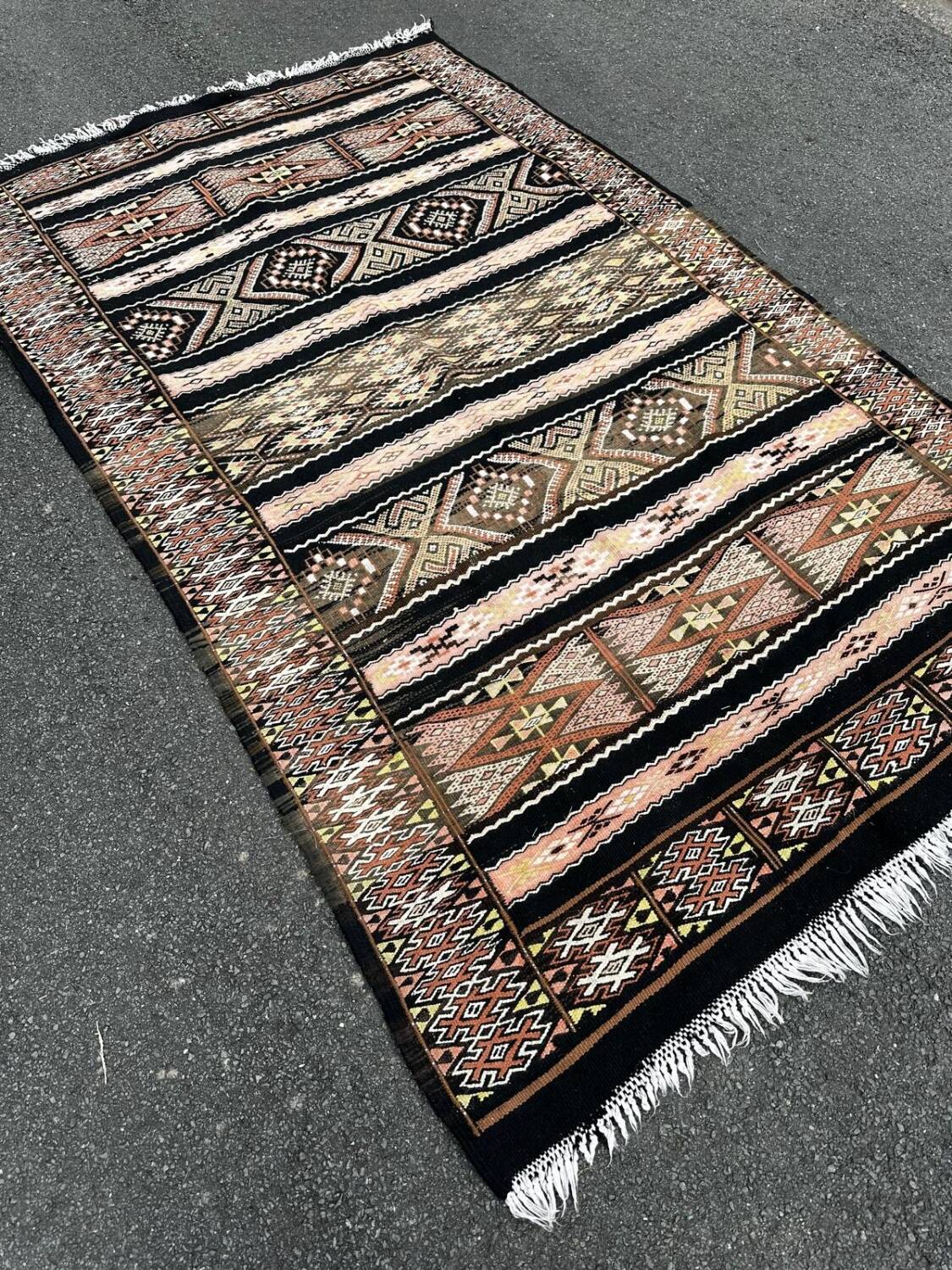 Handmade kilim rug