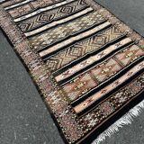 Handmade kilim rug