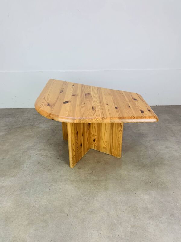 Table basse en pin massif forme organique, années 80