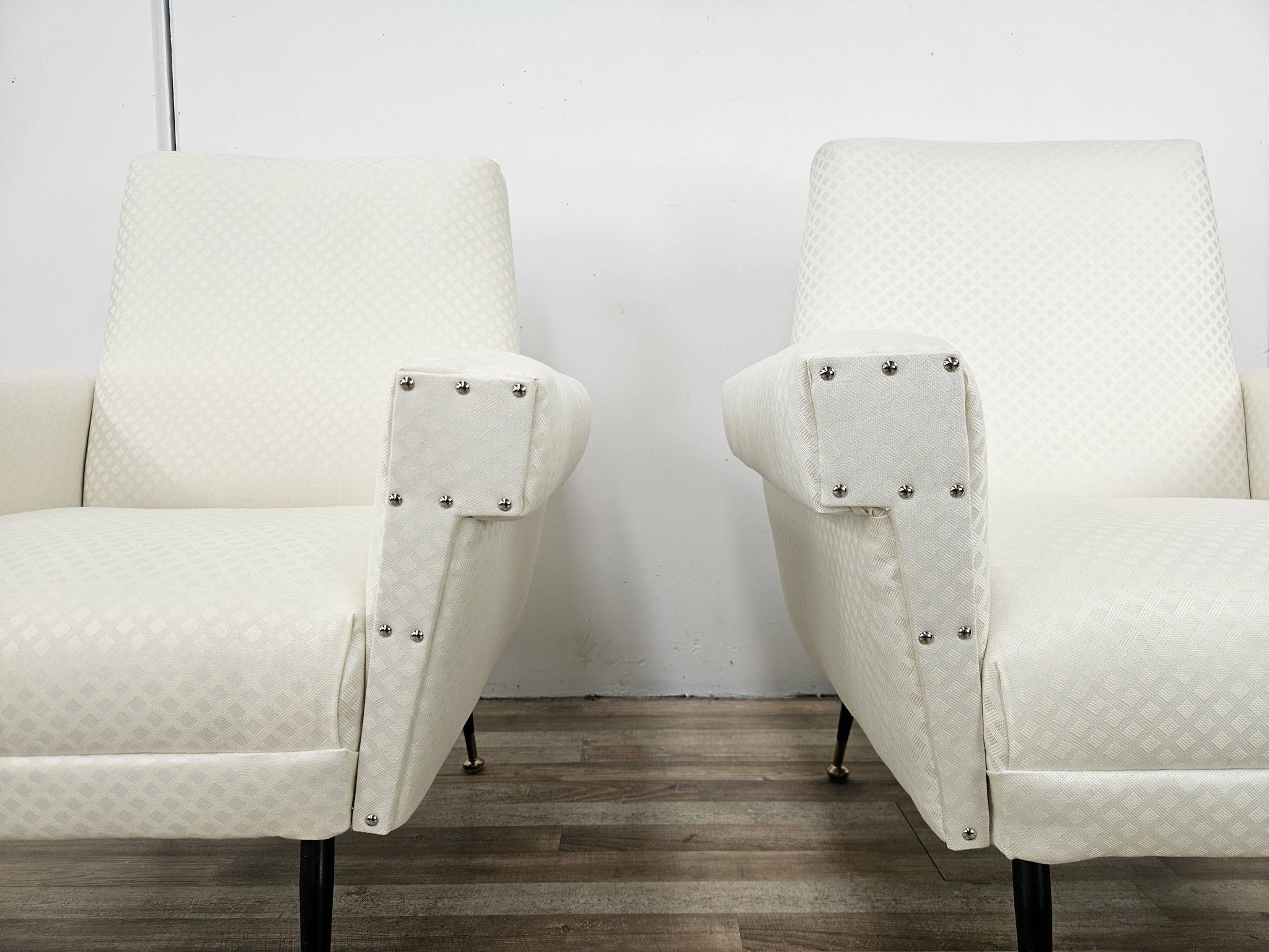 Italian armchairs from the 1950s in cream fabric with iron legs.