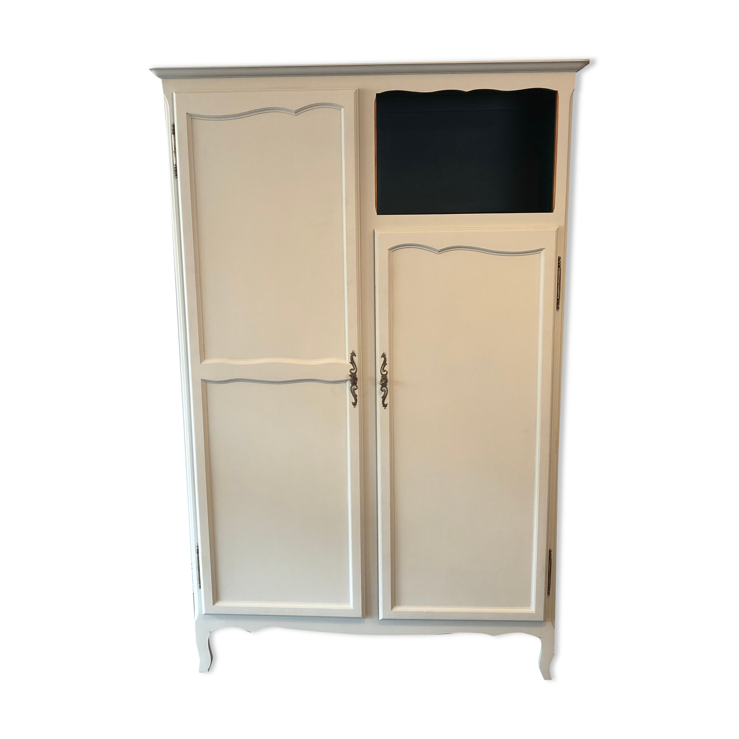 Armoire parisienne