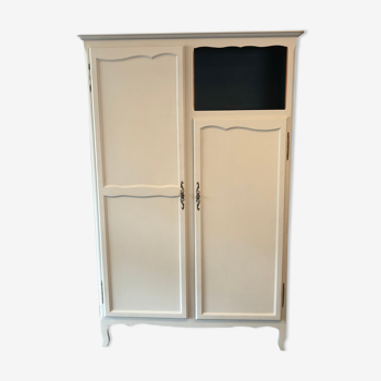 Armoire parisienne