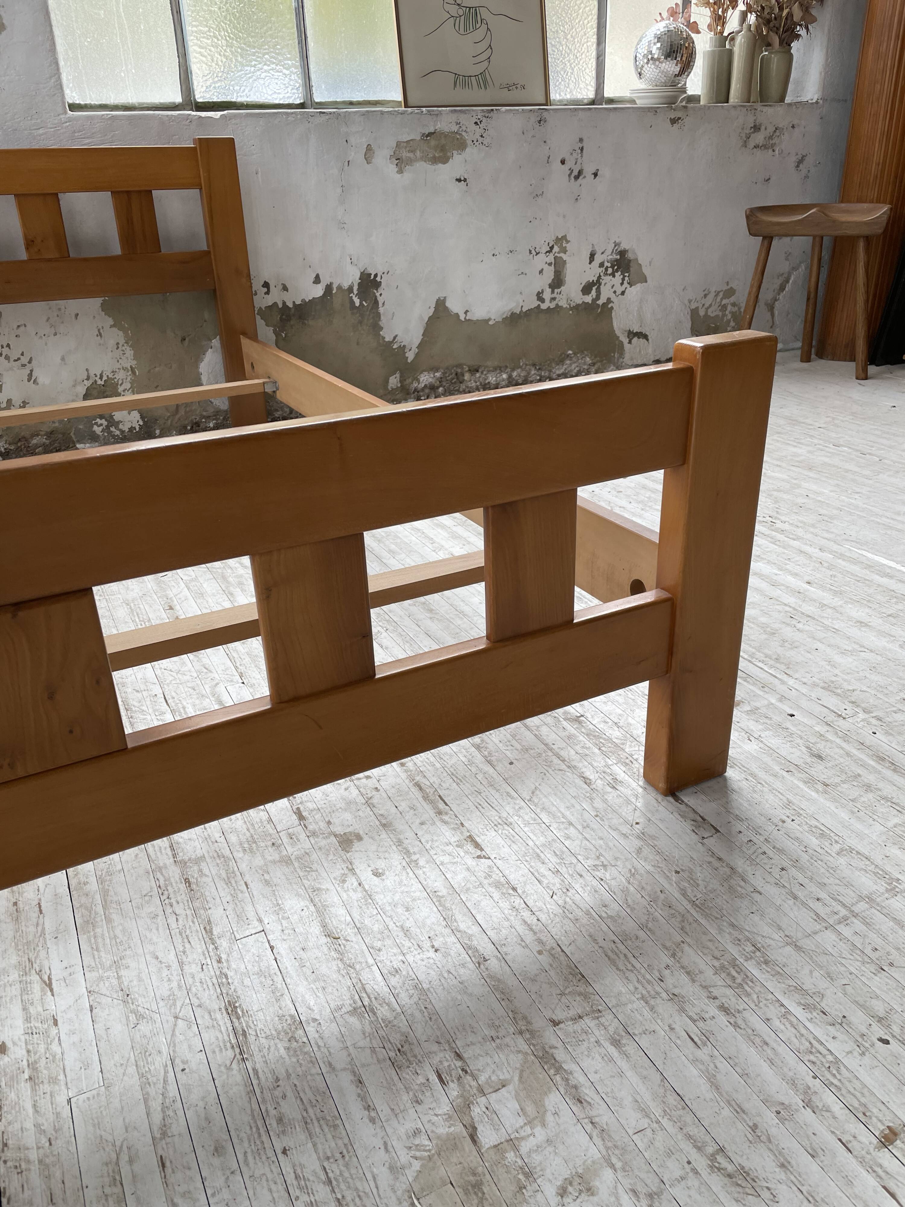 Maison Regain solid double bed 140 cm