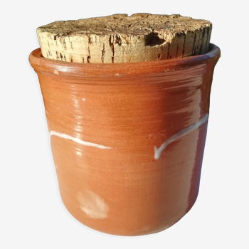 Cork lid pot