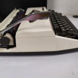 Adler Tippa Typewriter - Azerty Keyboard - works