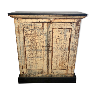 Old buffet