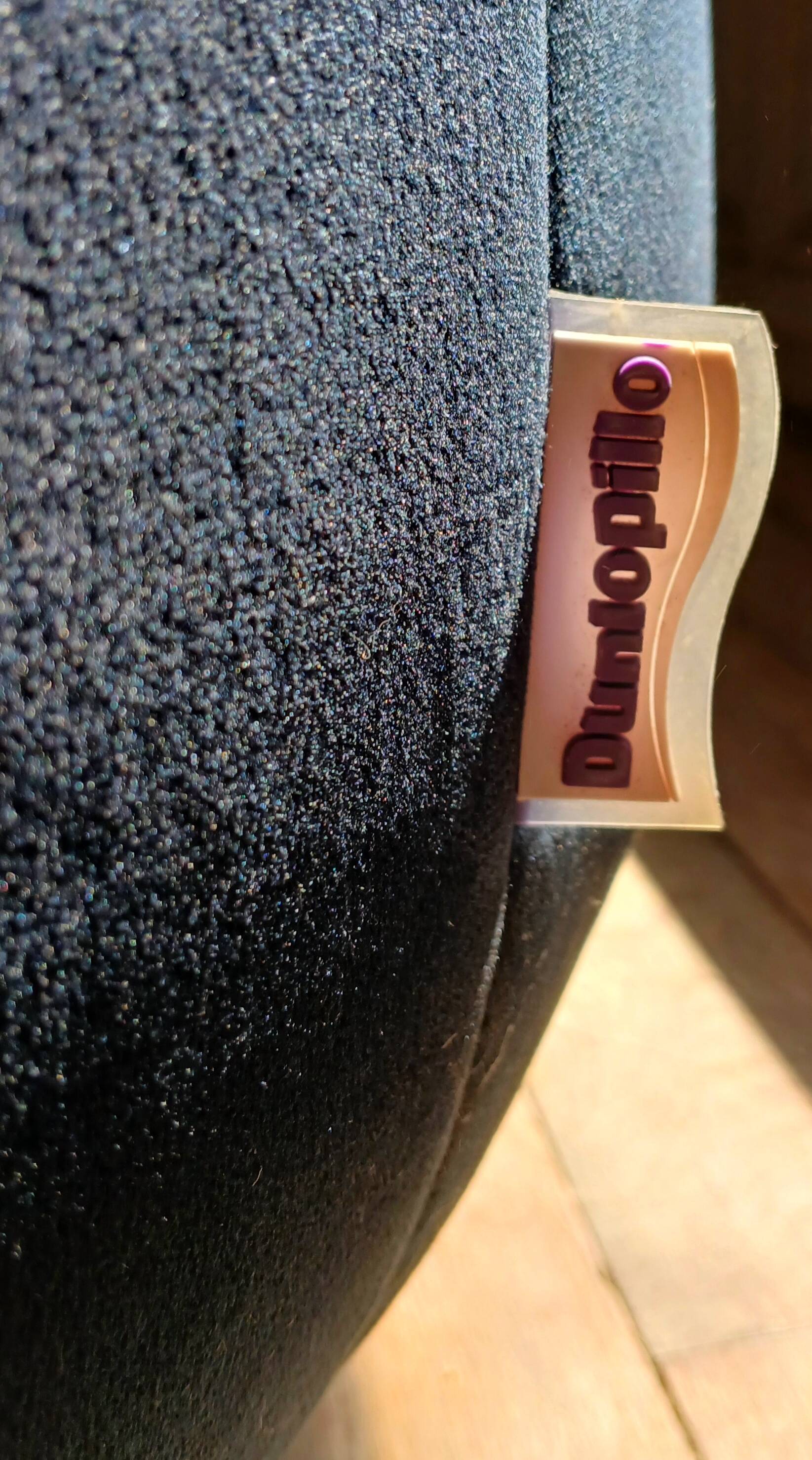 Canapé 3 places Bump Ora-Ïto pour la marque Dunlopillo