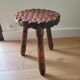 Tabouret tripode brutaliste