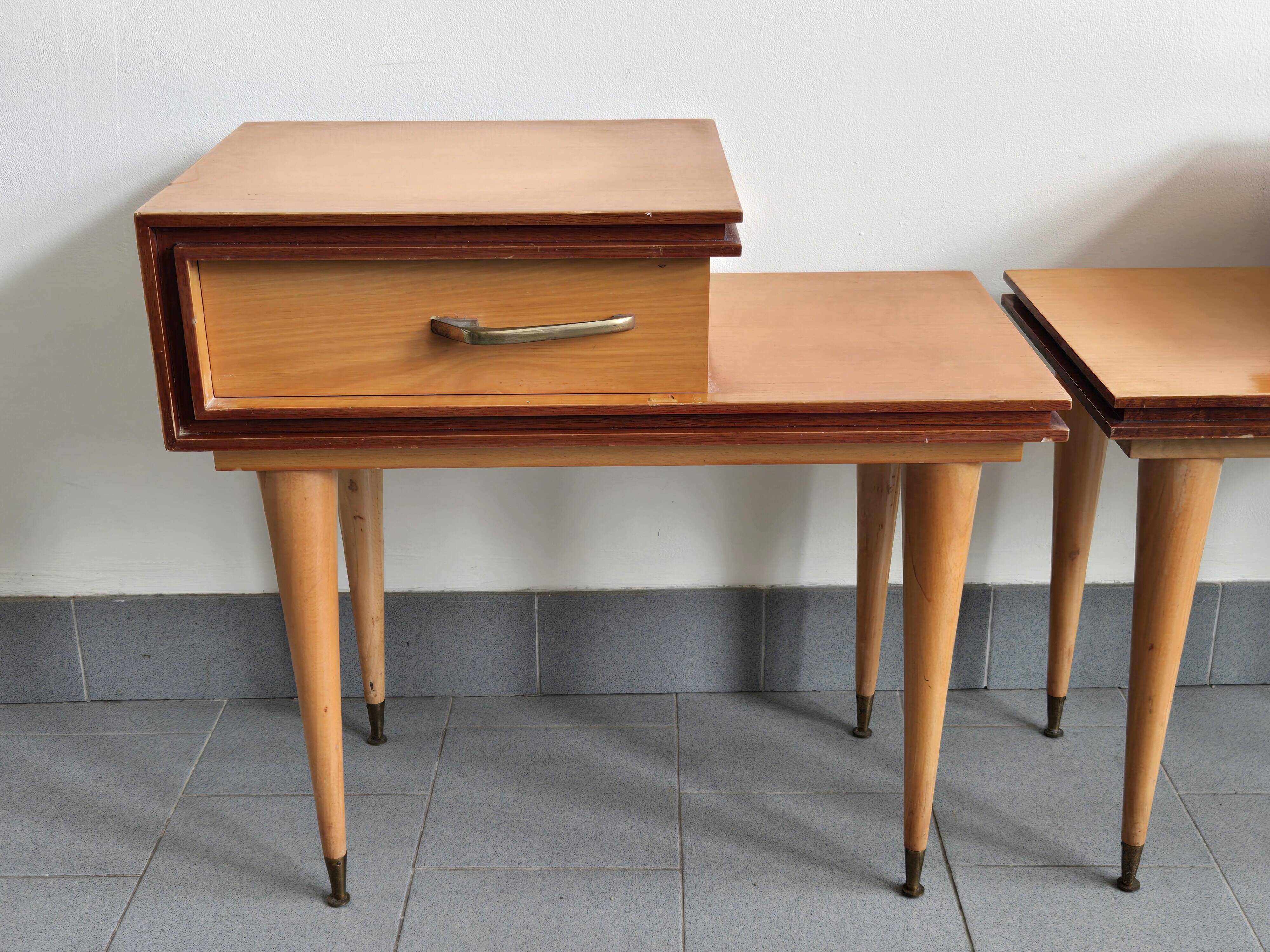 Paire de chevets asymétiques, 1960