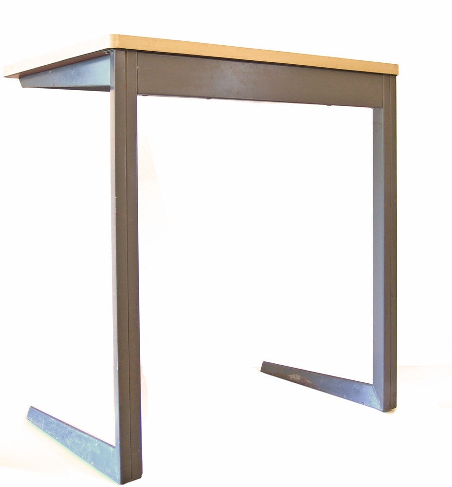 Desk design De Cirkel by Friso Kramer vintage Ahrend