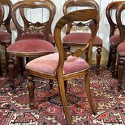 Suite de 8 chaises anglaises en acajou de style Victorien