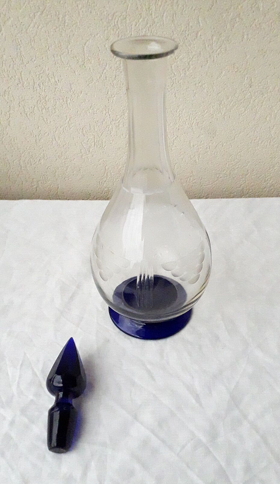 Glass decanter