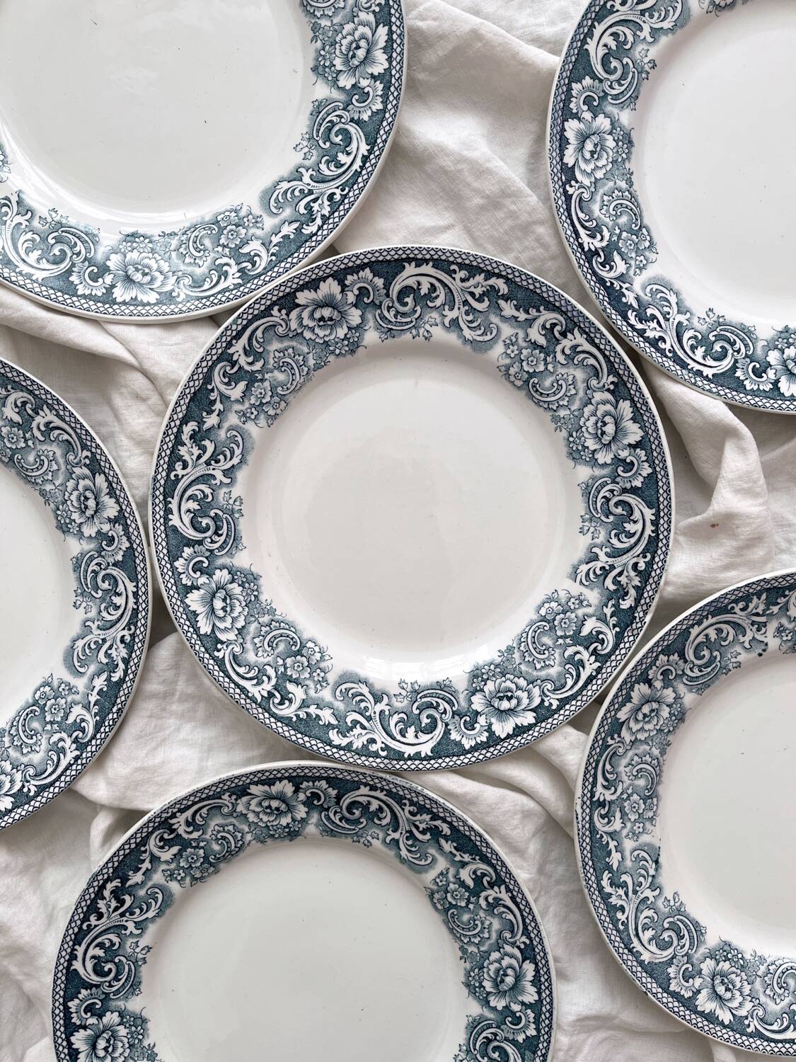 6 flat plates in iron earth “Croix de Lorraine” Saint Amand and Hamage