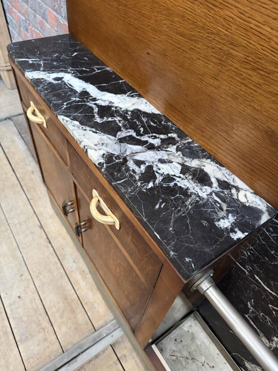 Large Art Deco entrance cloakroom