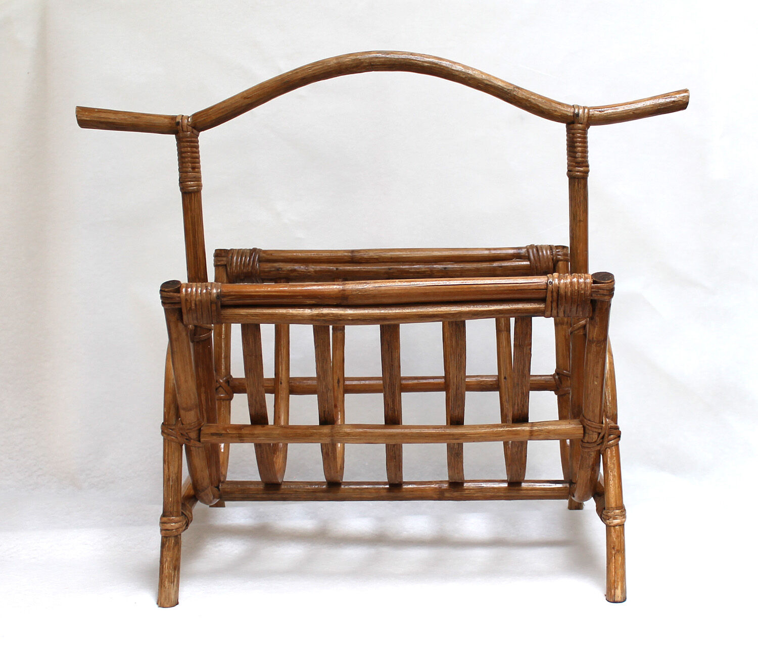 Magazine rack wicker 70