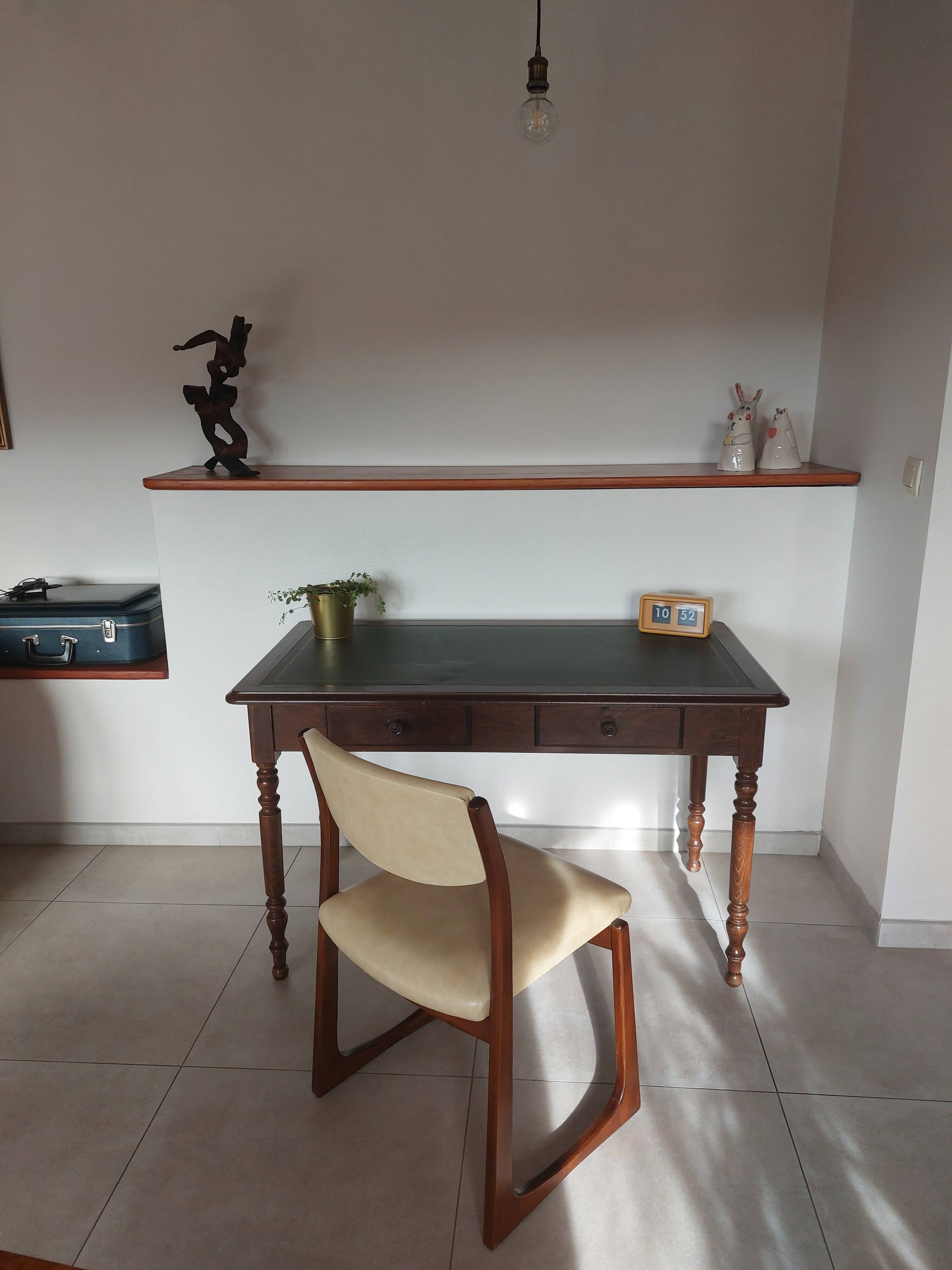 wooden desk, green leather top