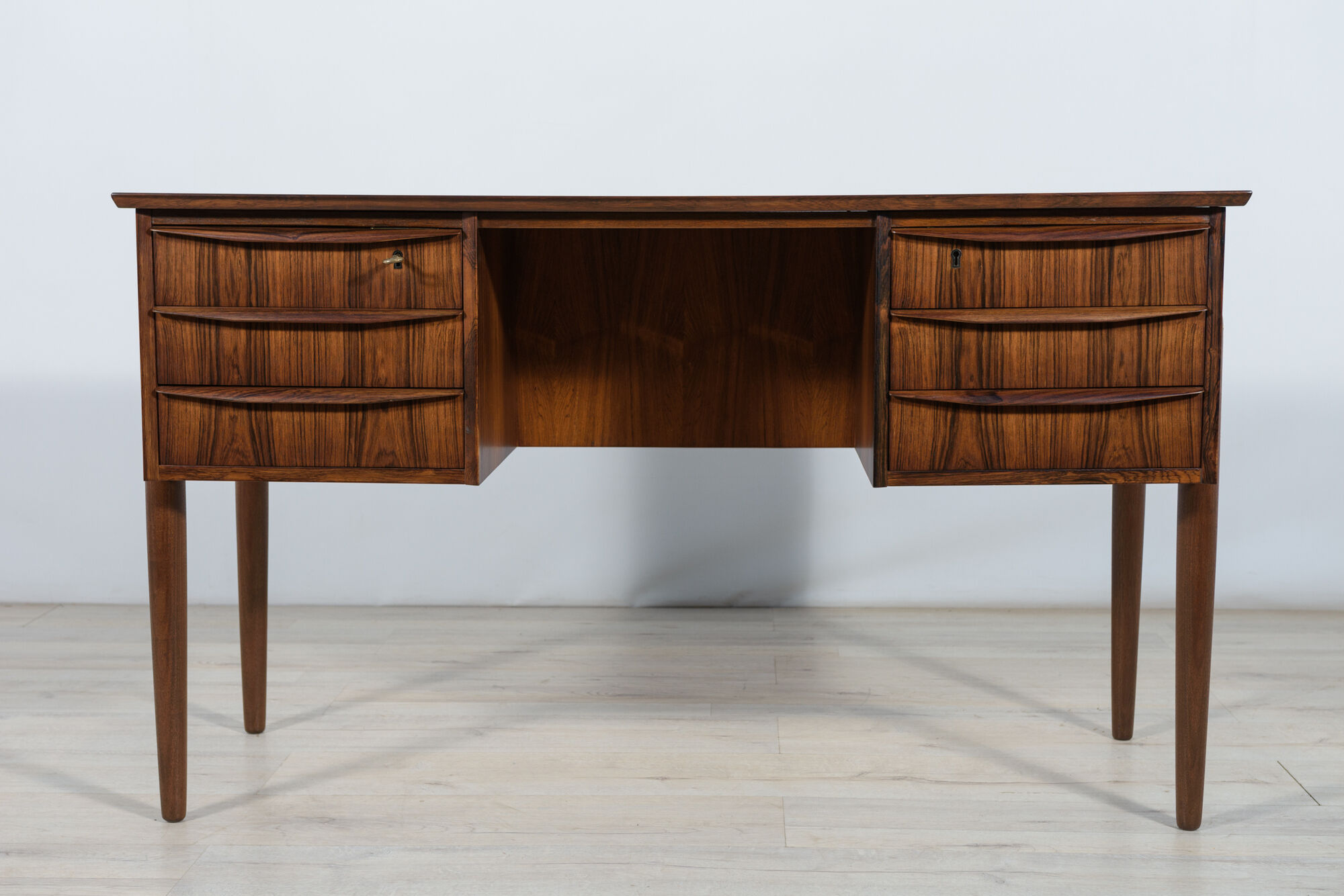 Mid-Century Freestanding Rosewood Desk, 1960s