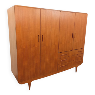 Armoire vintage scandinave en teck des années 60