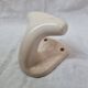 Patère en porcelaine blanche