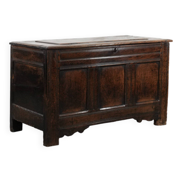 Large antique panelled English oak chest from the 18th century