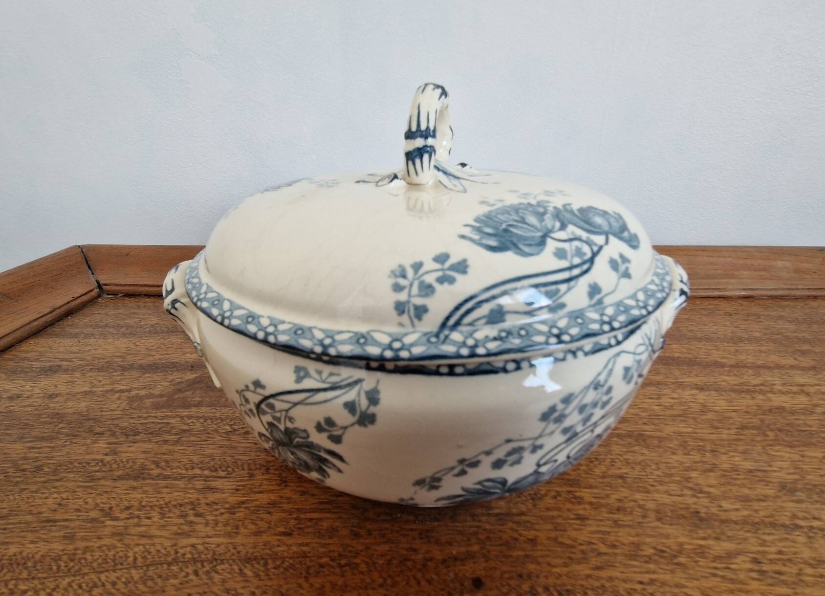 Soup tureen Sarreguemines Royat U&C
