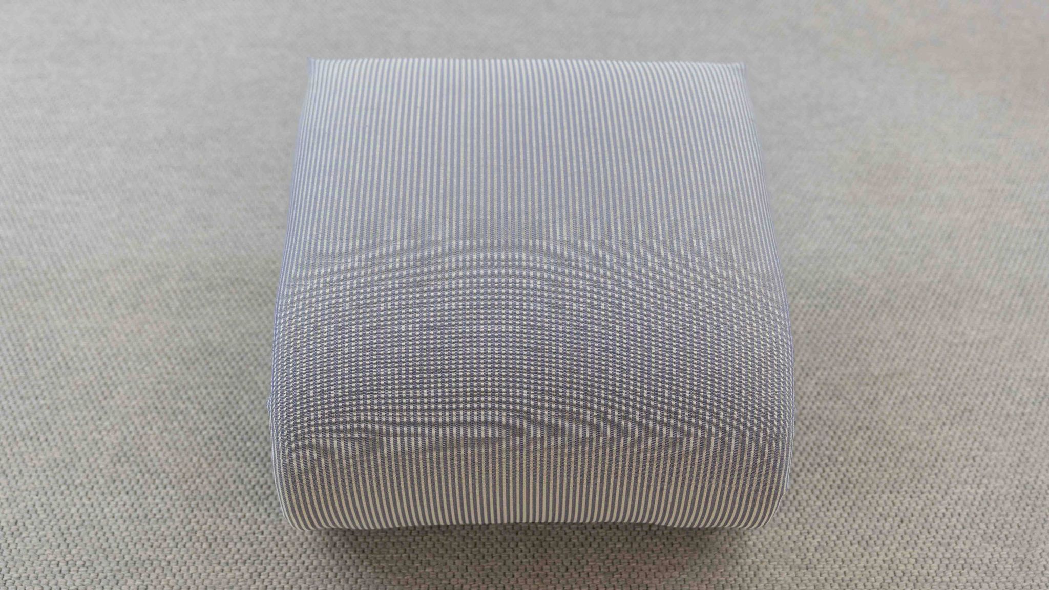 Fauteuil zen avec repose-pieds par claude brisson pour ligne roset