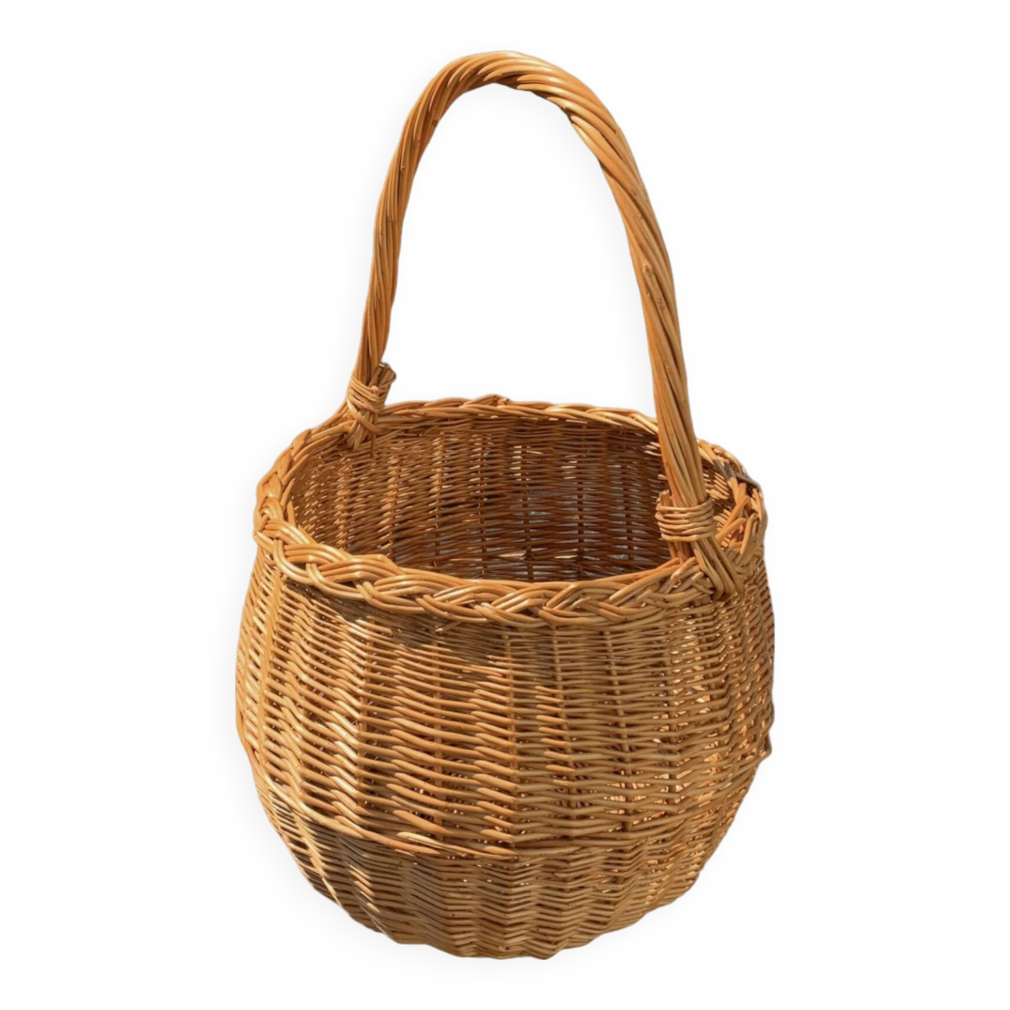 Vintage woven wicker round basket