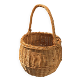 Round vintage woven wicker basket
