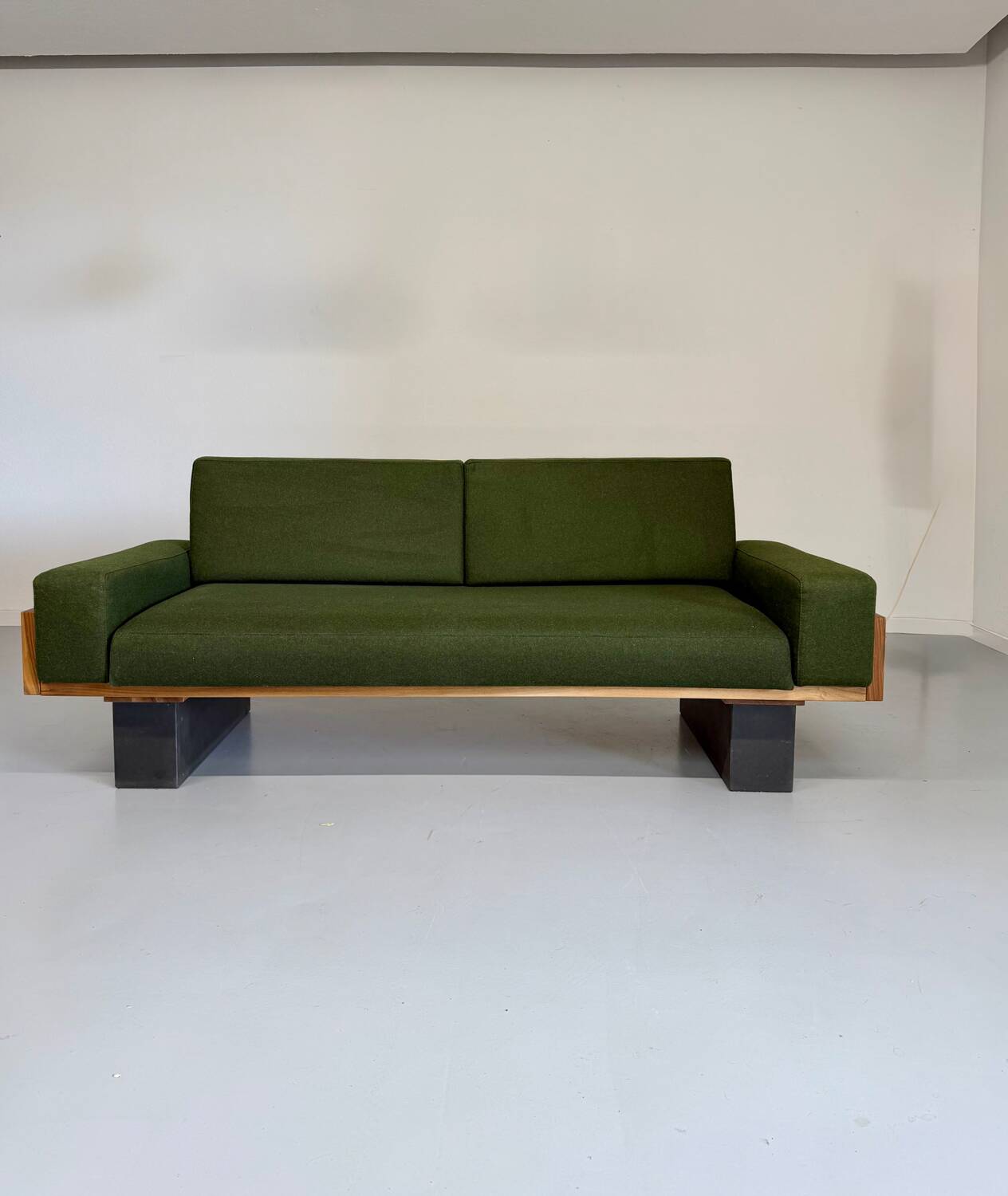 Vintage 3-seater sofa, green, solid wood, 70s/80s design