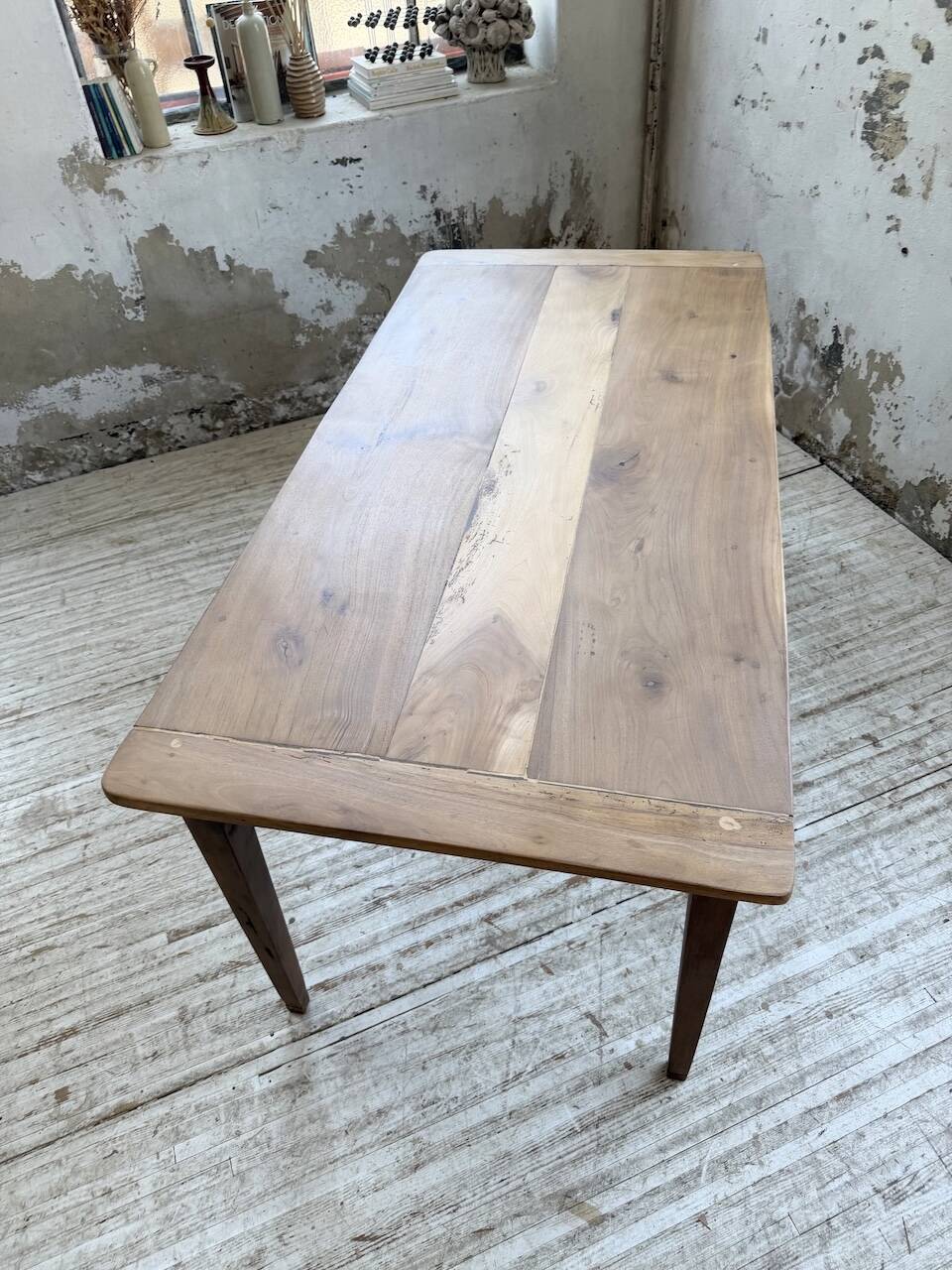 Table de ferme noyer pieds fuseaux 1950