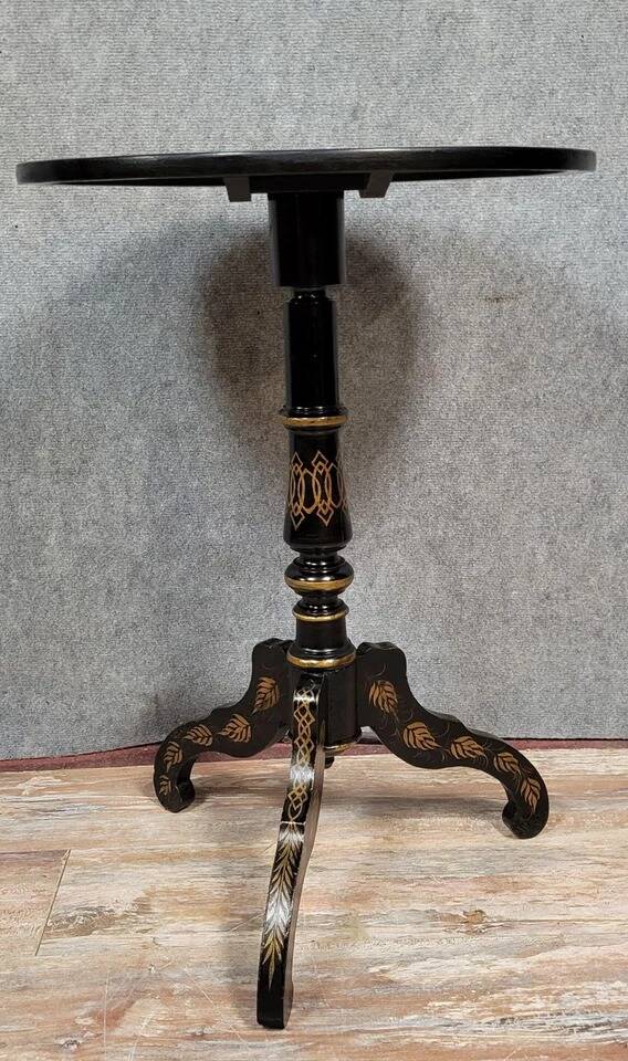 Napoleon III period pedestal table in black lacquer circa 1850