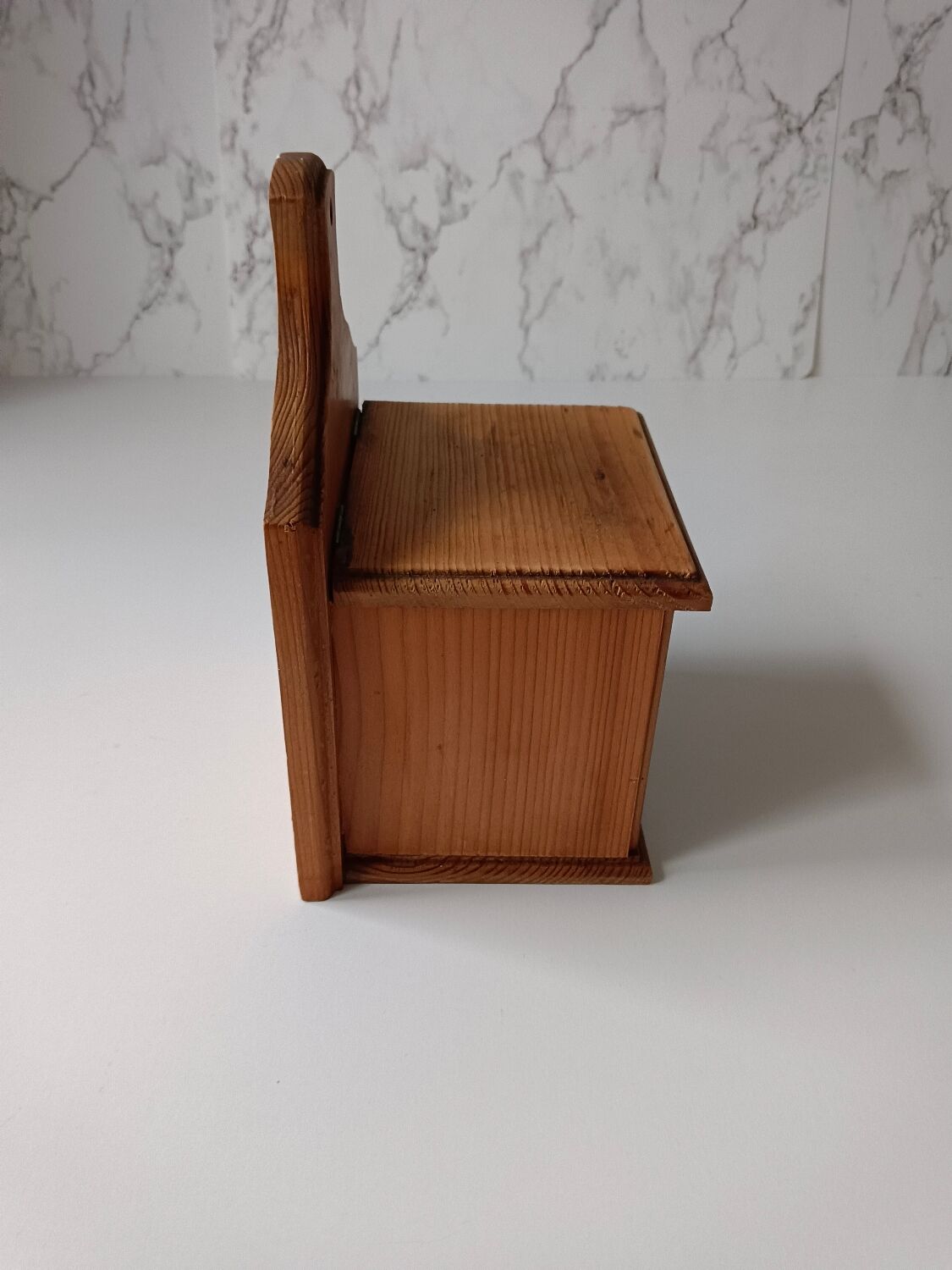 Wooden spice box and wall ceramic