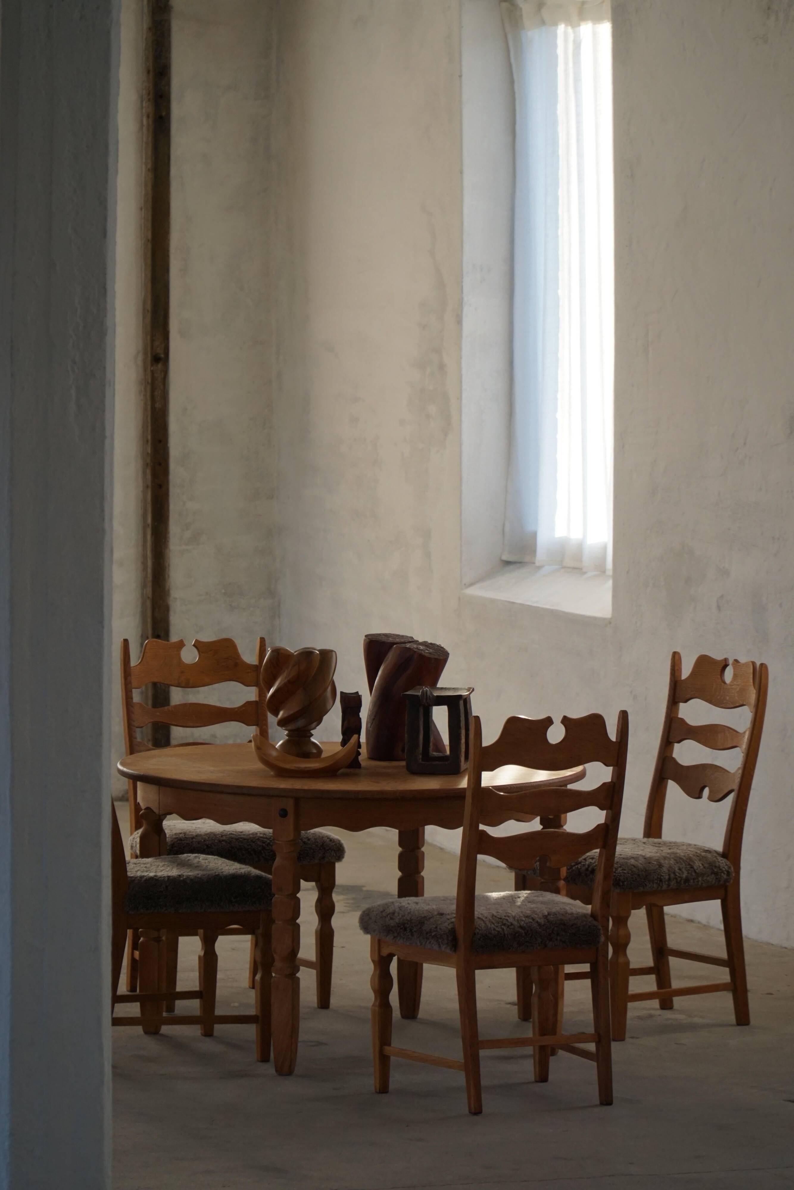 Denmark mid-century, set of 8 oak and lambswool chairs, Henning Kjærnulf, 1960s