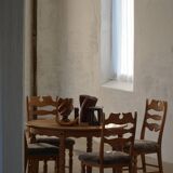 Denmark mid-century, set of 8 oak and lambswool chairs, Henning Kjærnulf, 1960s