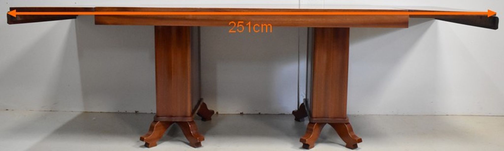Table rectangulaire en acajou massif et plaqué 1930/1940