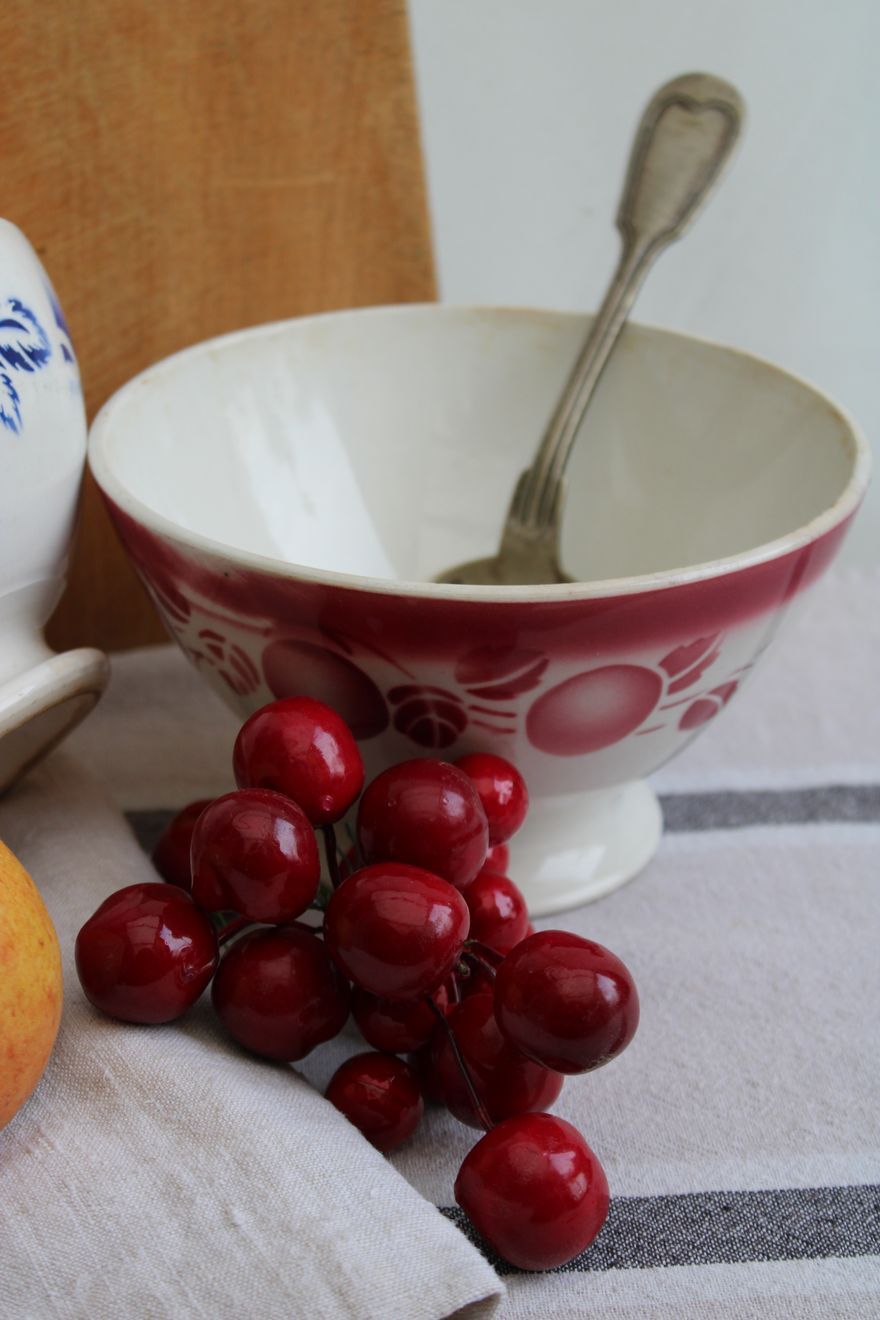 Set of 2 antique ceramic bowls