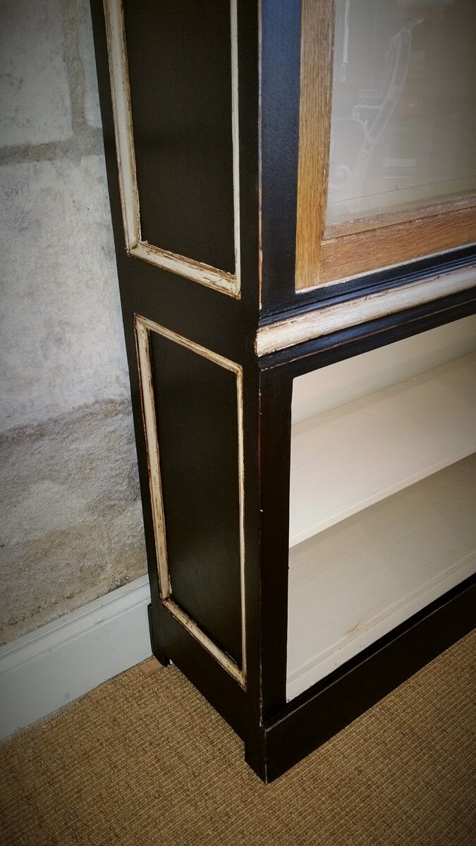 Vitrine ancienne