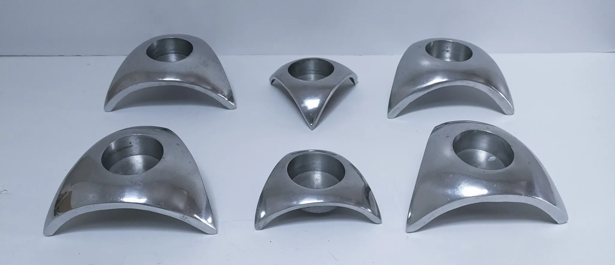 six bougeoirs tripodes aluminium design 90