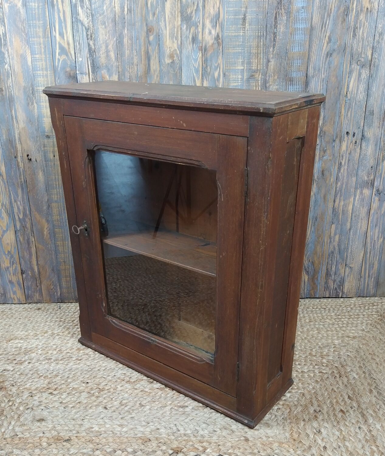 Vitrine murale en bois
