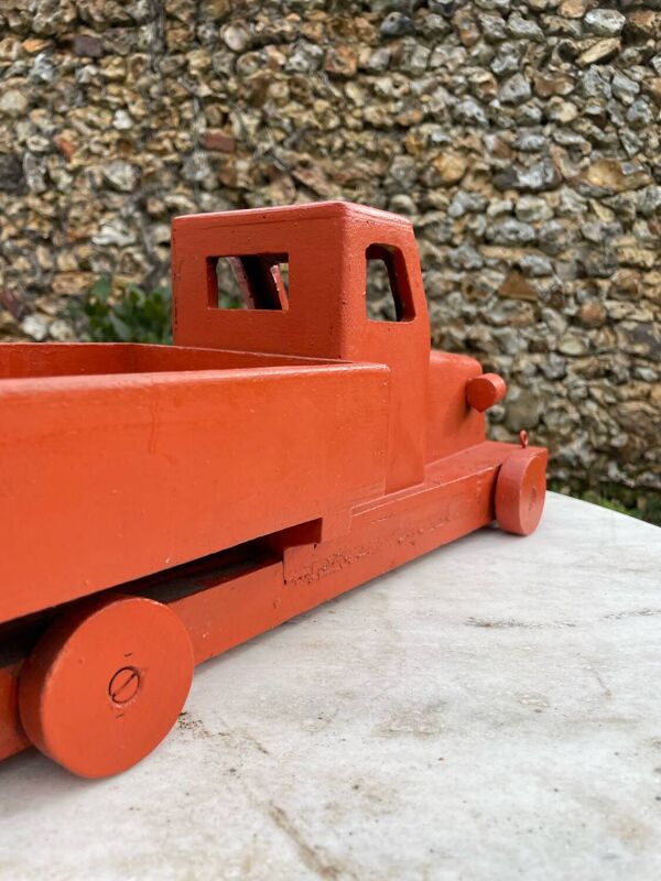 Camion en bois vintage 1930