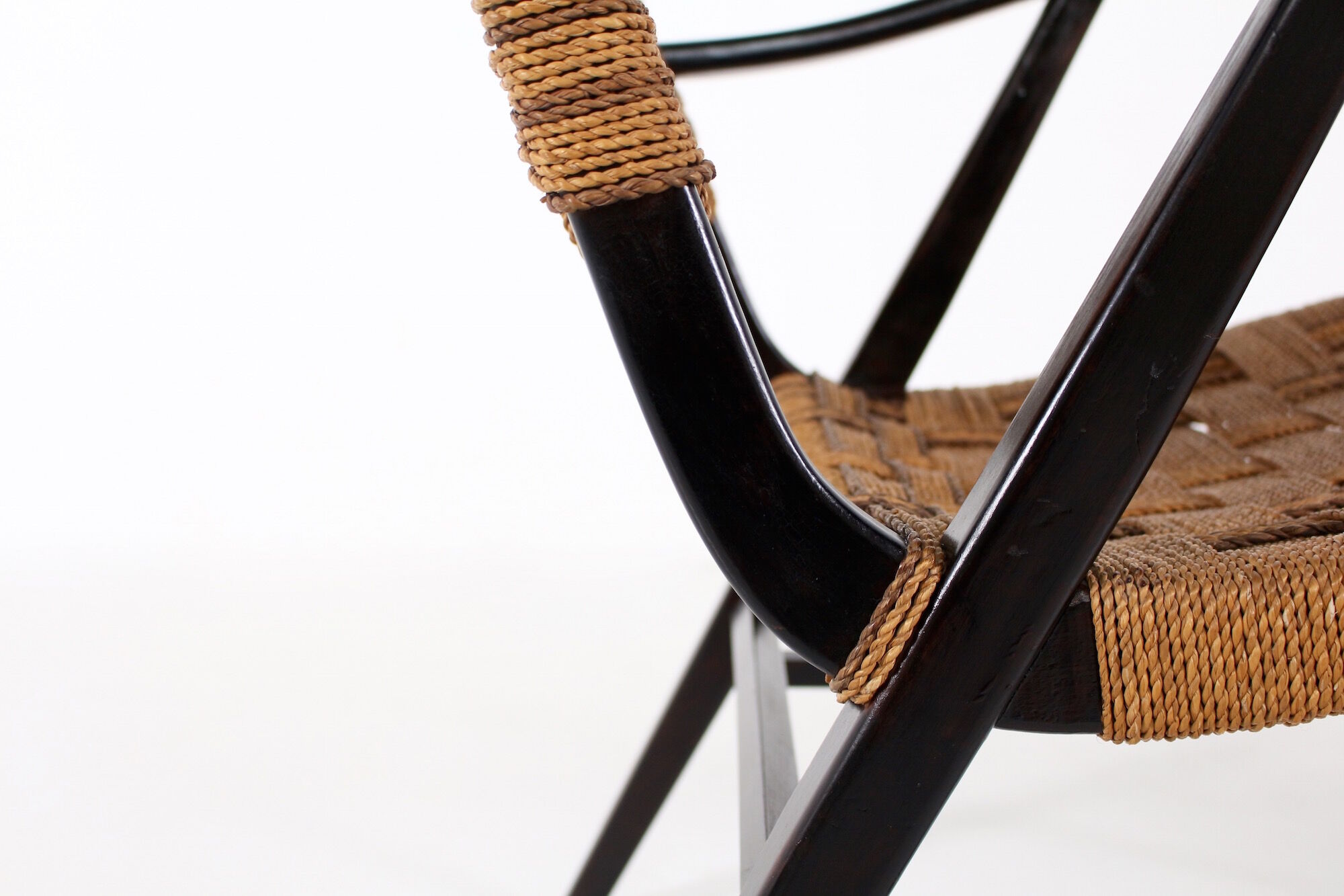 Fauteuil et son ottoman en corde tressée
