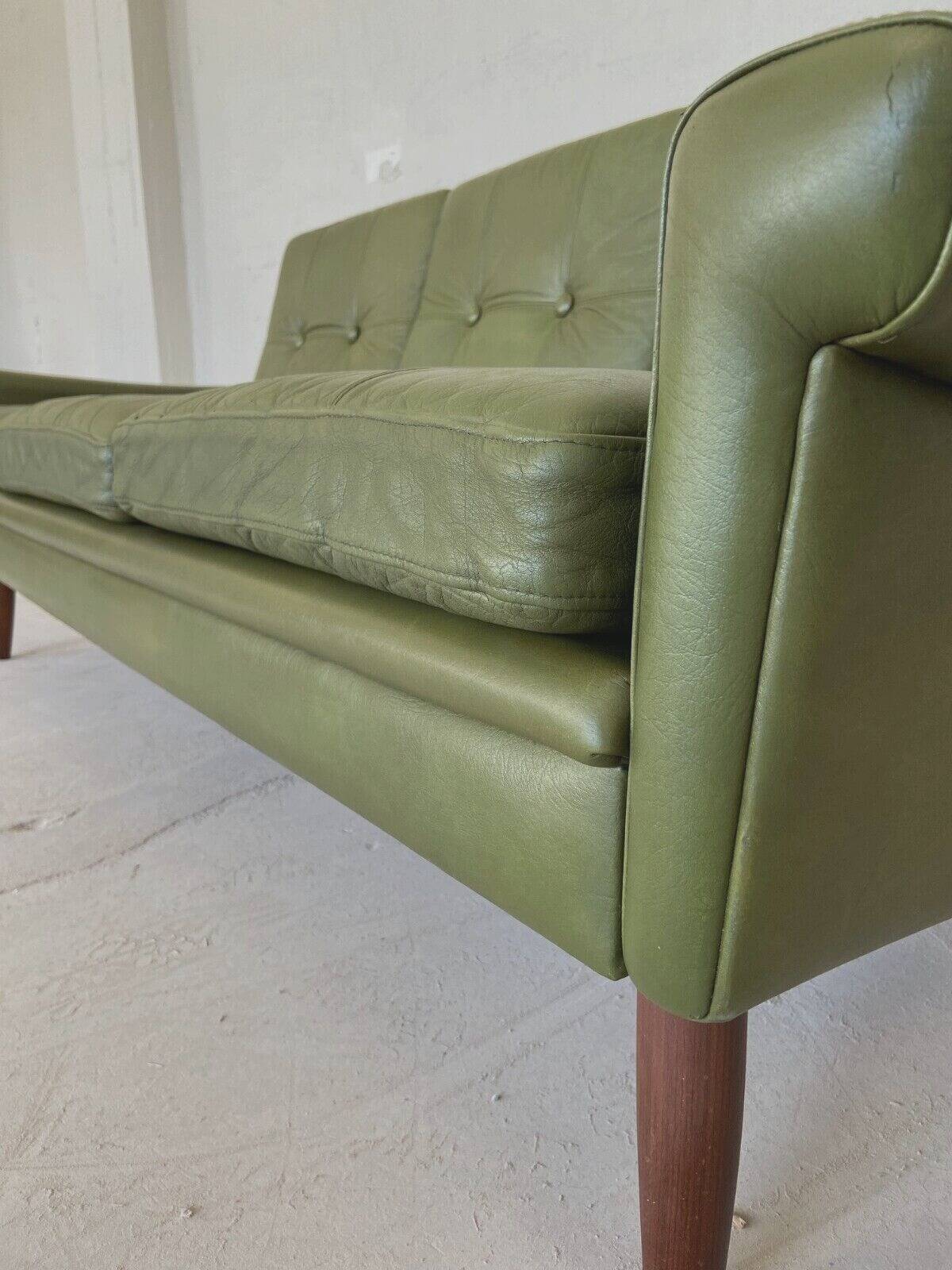 Canapé 3 places Svend Skipper vintage danois rétro en cuir vert olive
