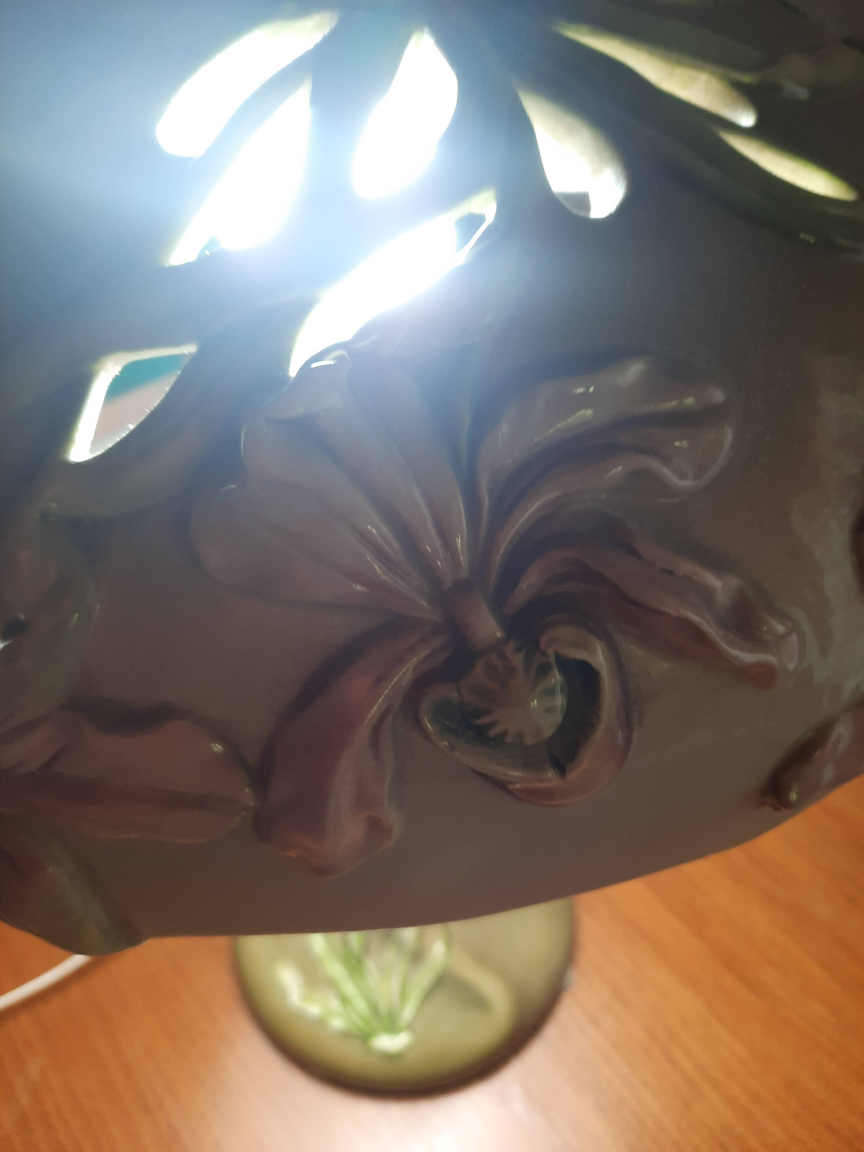 Orchid-patterned earthenware table lamp
