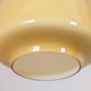 Paire de suspensions opaline