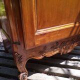 Cherry wood bonnet