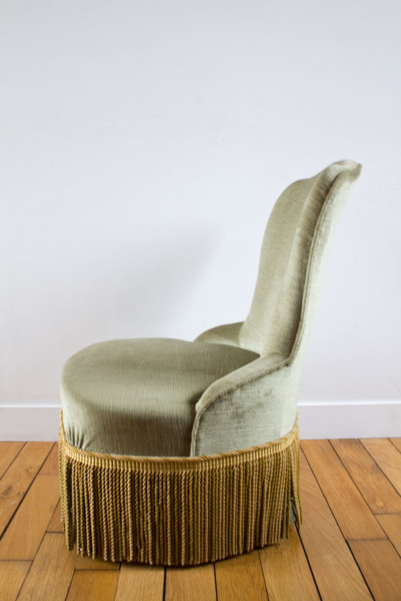 Green toad armchair