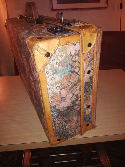 70s floral case