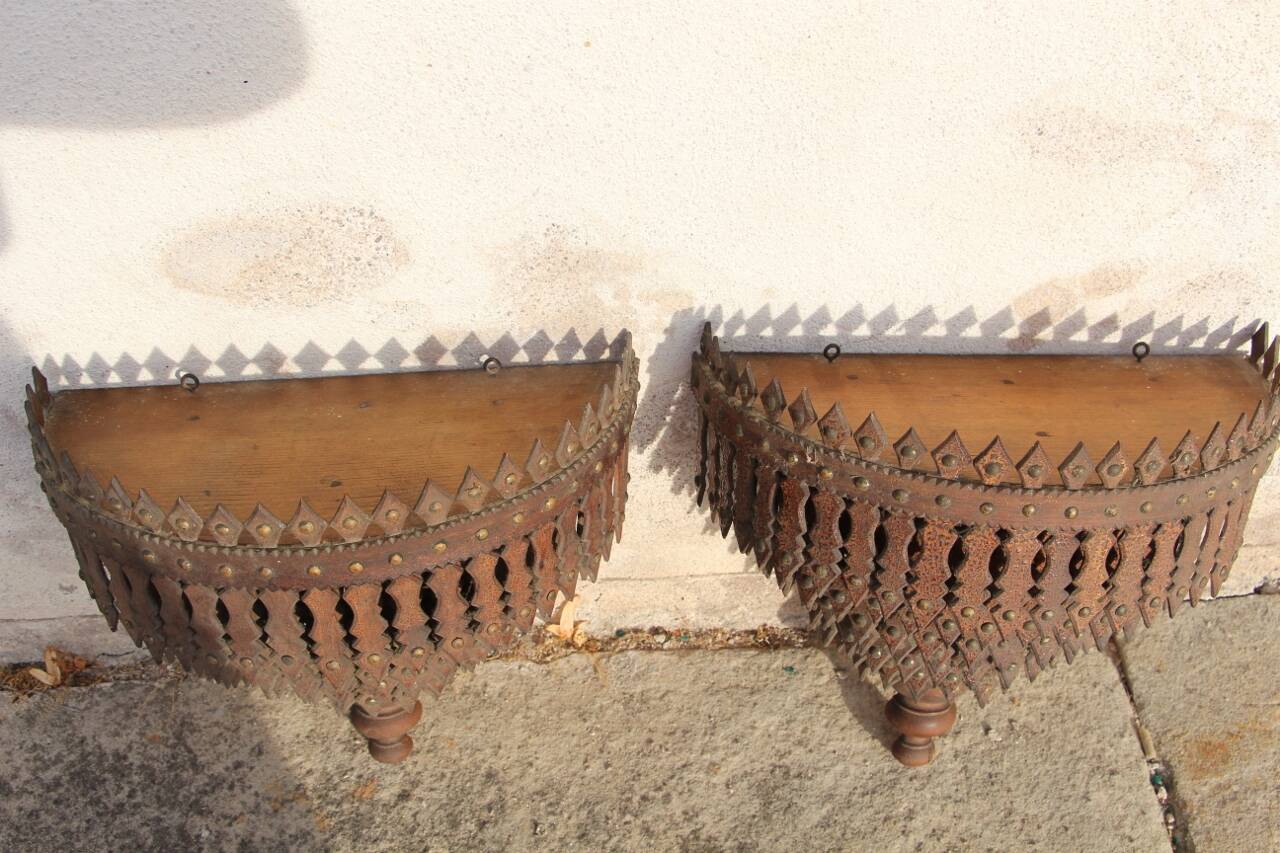 Pair of wall consoles "tramp art"