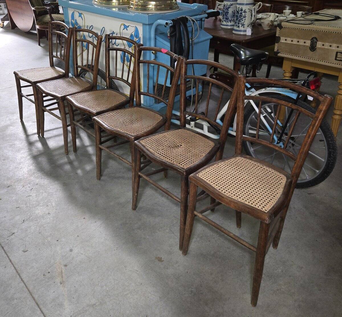 6 chaises en bois courbé d'après Thonet