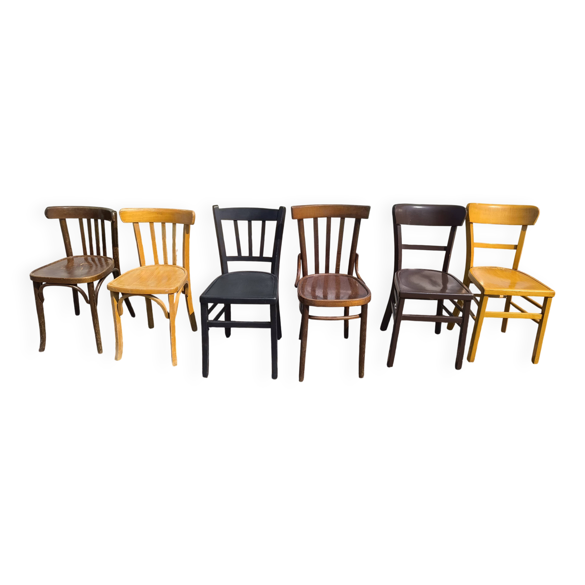 Lot de 6 chaises de bistrot dépareillées bois vintage